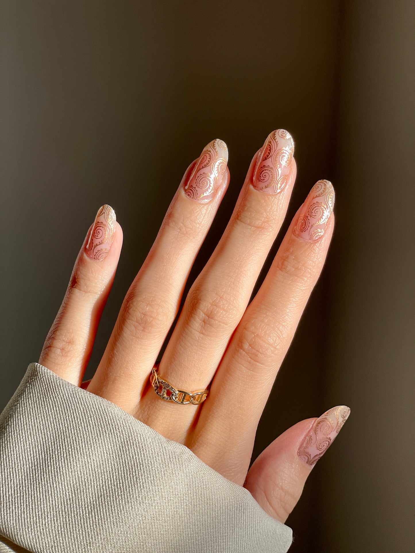 Glittering Curls - Nail Wraps (Standard)