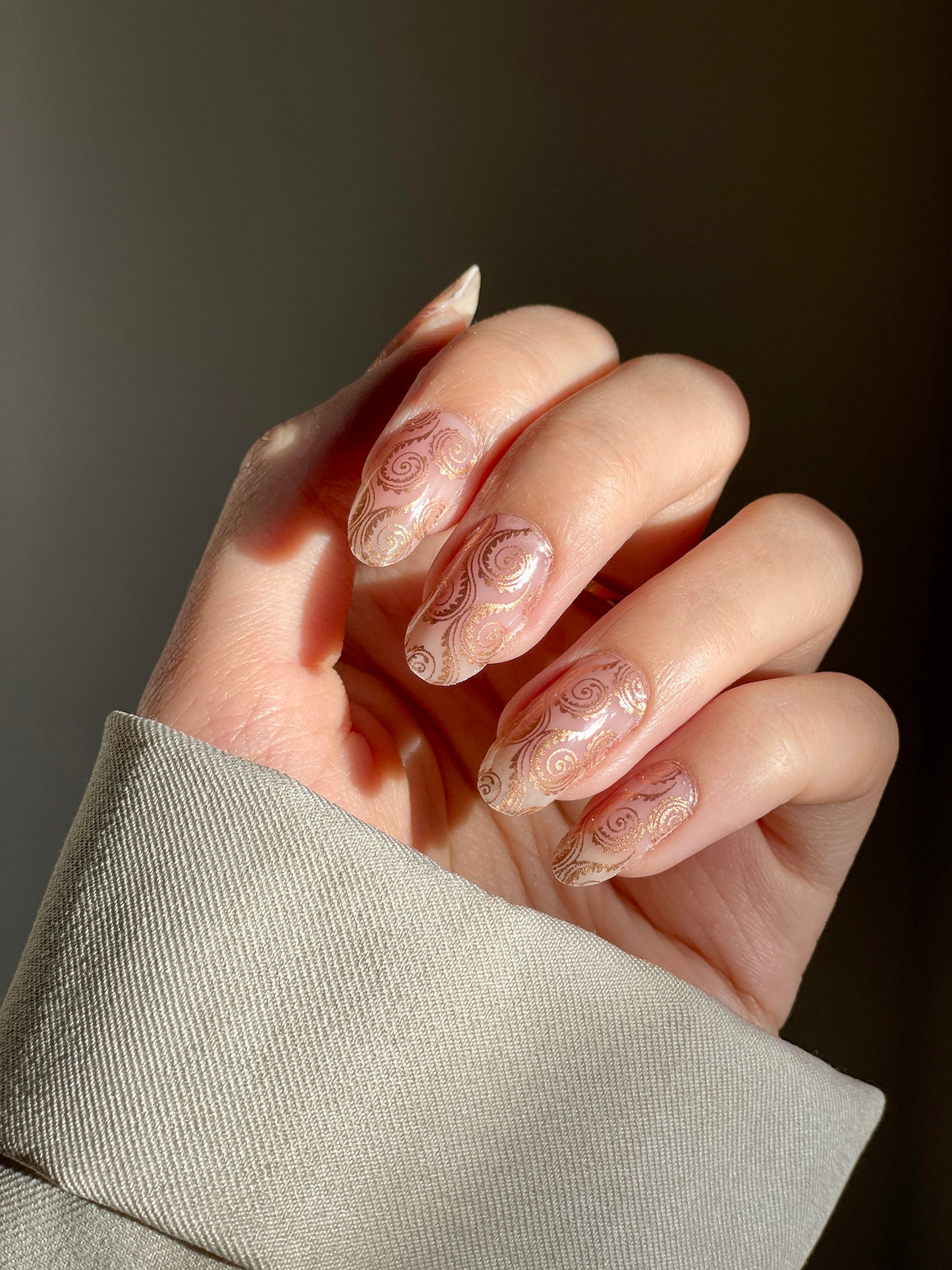 Glittering Curls - Nail Wraps (Standard)