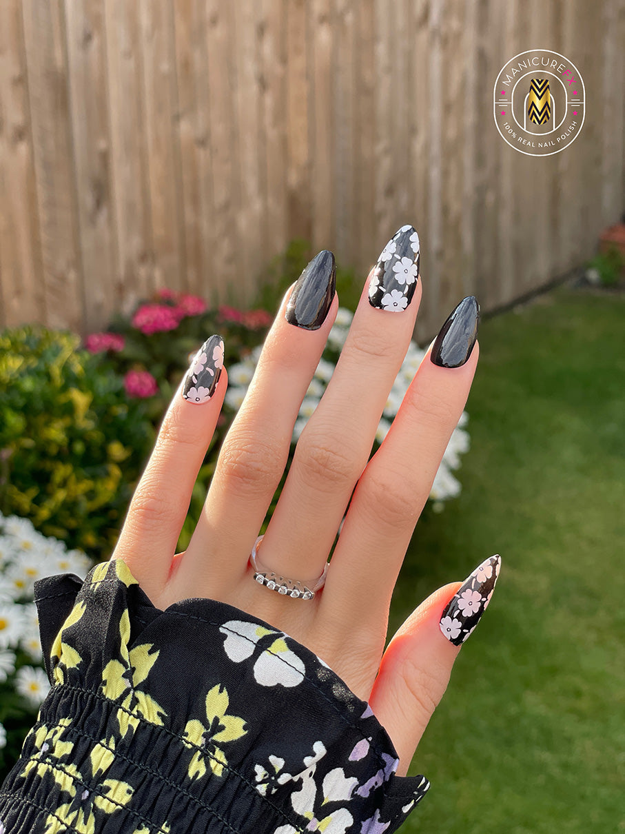 Black And White Flower Nails - Midnight Bloom - Nail Wraps (Standard)